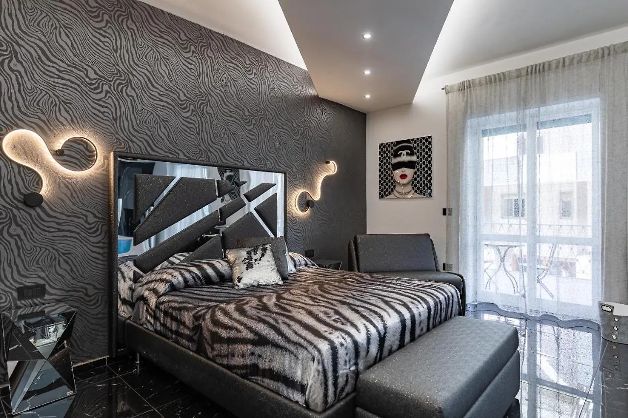 Prezioso suites&rooms Lecce 0*,  Italia